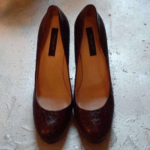 Ann Taylor Shoes - Ann Taylor, Size 8, Heels